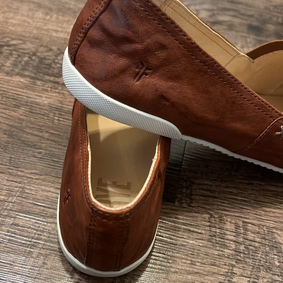 NEW! Frye Melanie slip on leather sneaker - cognac - Picture 3 of 8